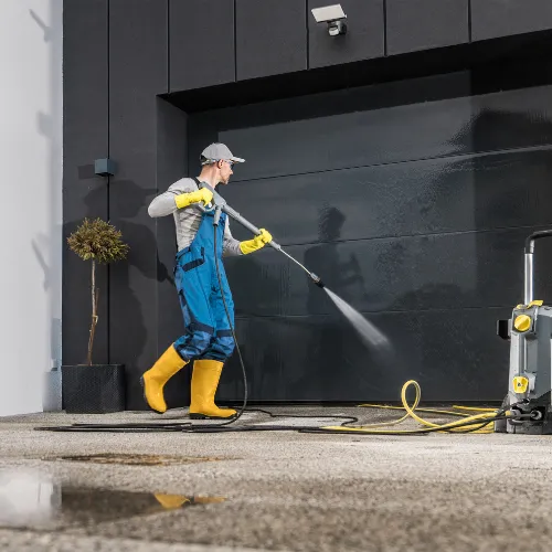 Storefront cleaning at a local mechanic